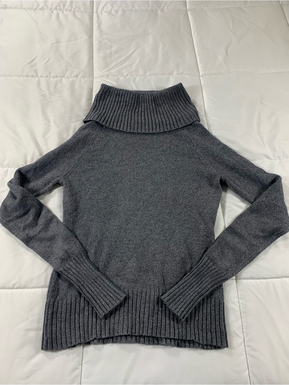 Pre loved GAP turtleneck womens size M